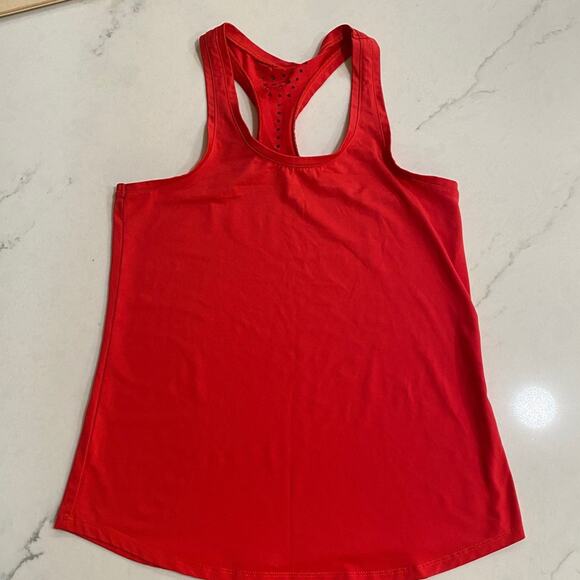Fabletics Desi Laser Cut Racerback Tank perforated workout top - Picture 5 of 6